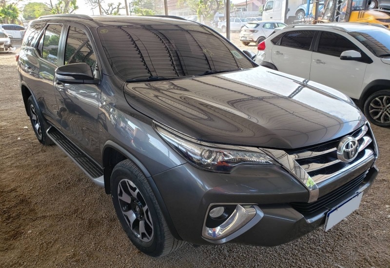  TOYOTA HILUX SW4 2.8 2020
